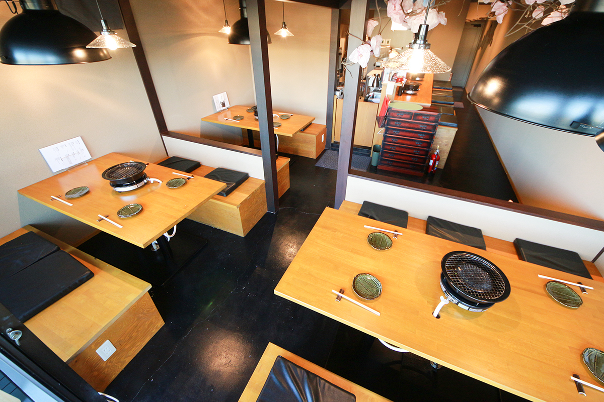 黒毛和牛専門店 Premium Wagyu Beef SHIBATAの店内テーブル席